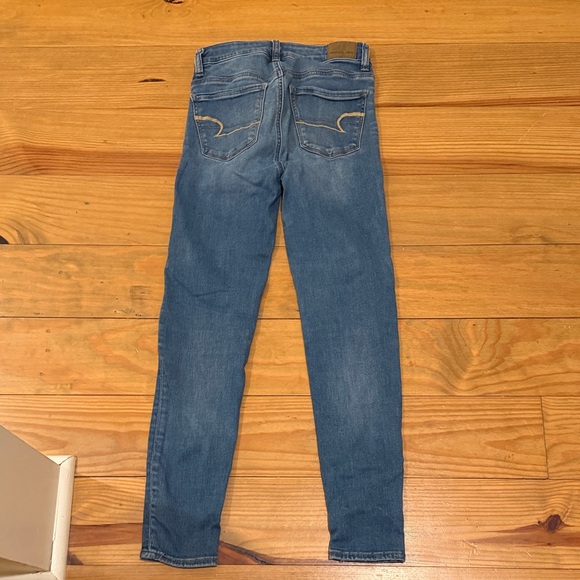 American eagle - Picture 3 of 4